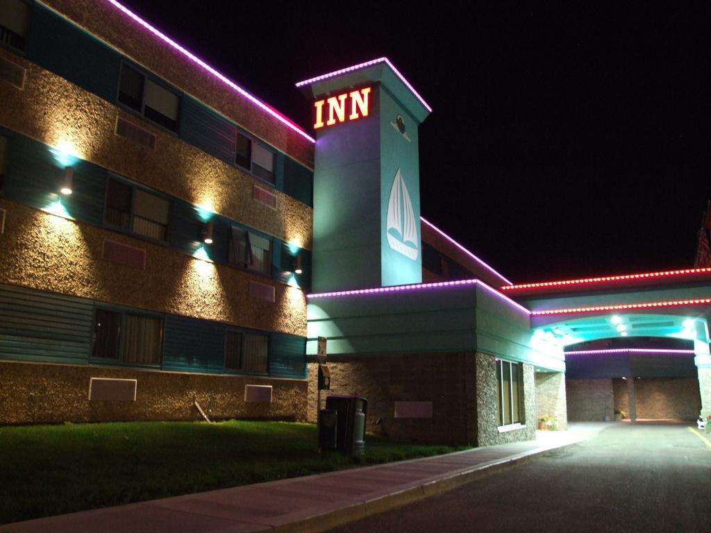 Lakeland Inn Hotel Cold Lake Dış mekan fotoğraf