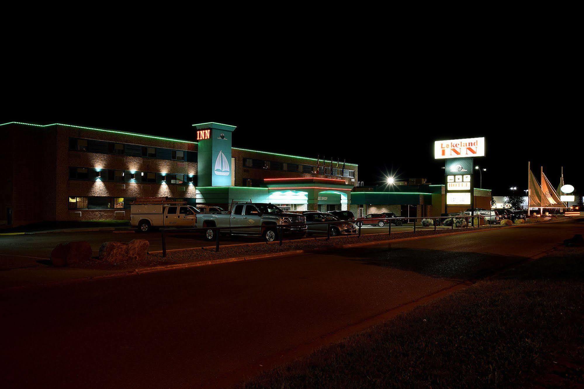 Lakeland Inn Hotel Cold Lake Dış mekan fotoğraf